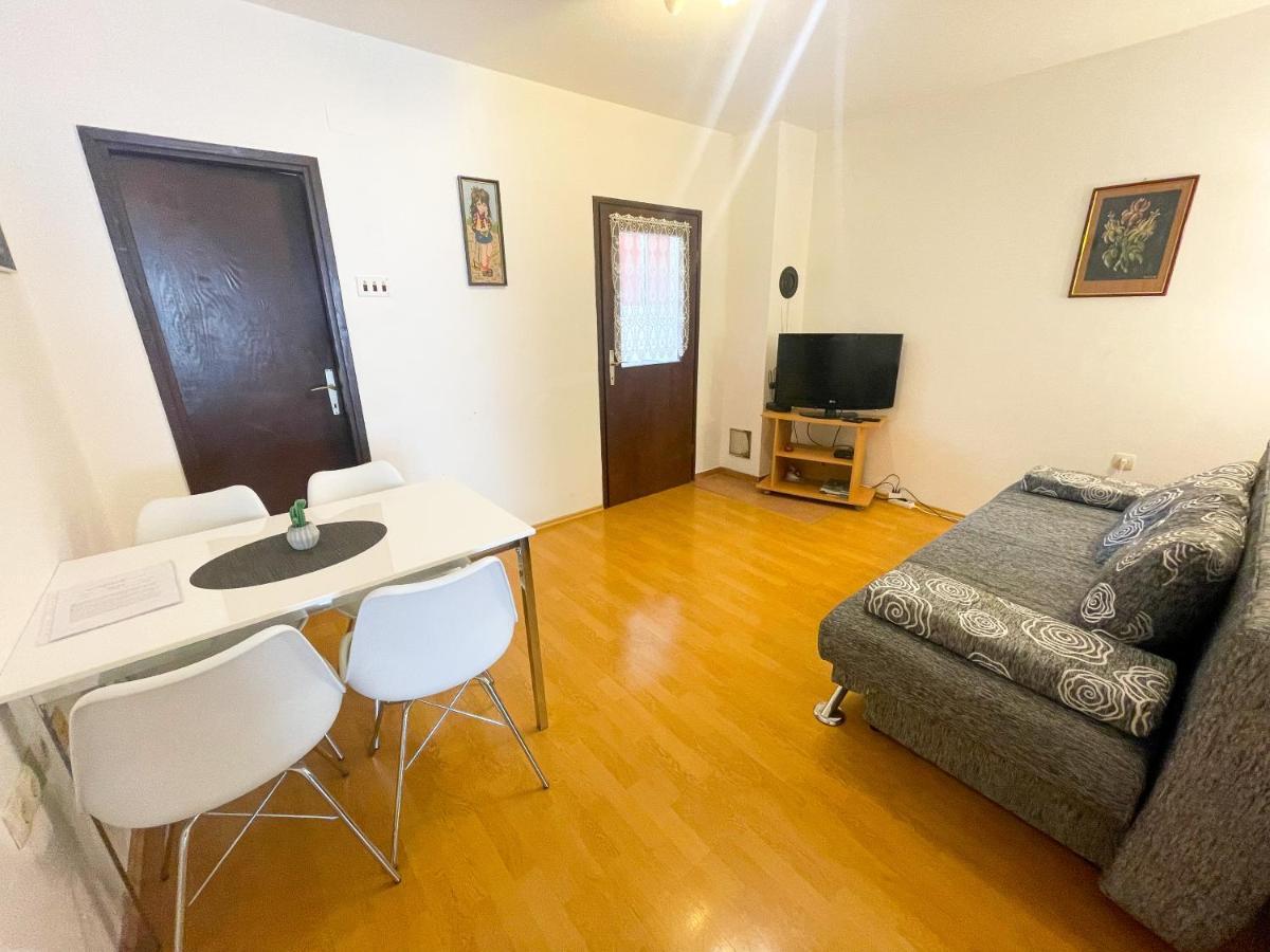 יאדראנובו Apartmani Irena מראה חיצוני תמונה